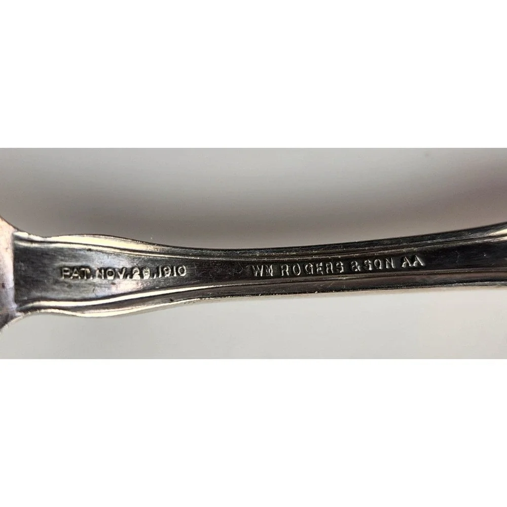Vintage Scrolled Rogers And Sons Silver Plate Heritage Tomato Cranberry Server